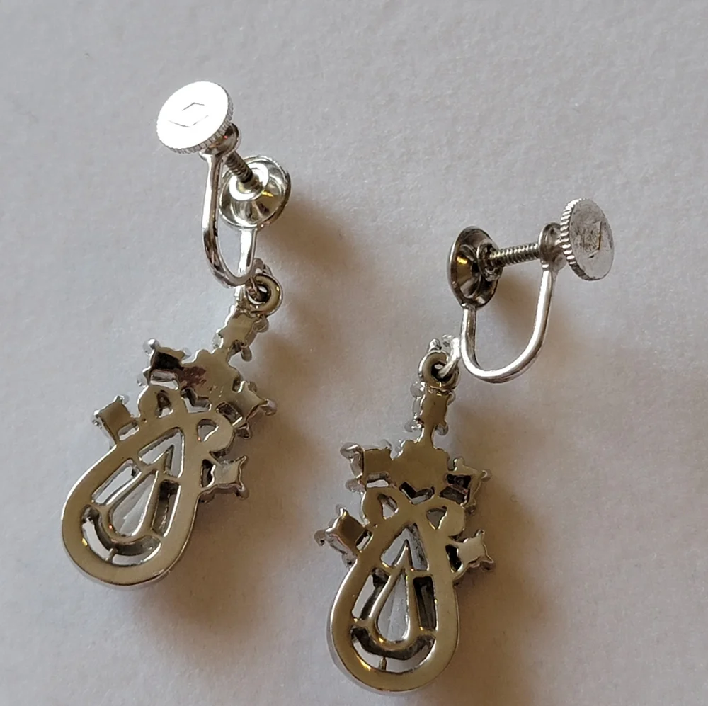Vintage Signed Lustern Designer Earrings Screwback Rhinestone Accent